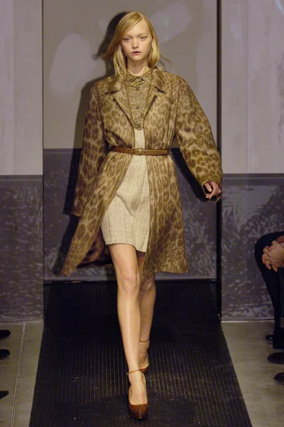 Look 28